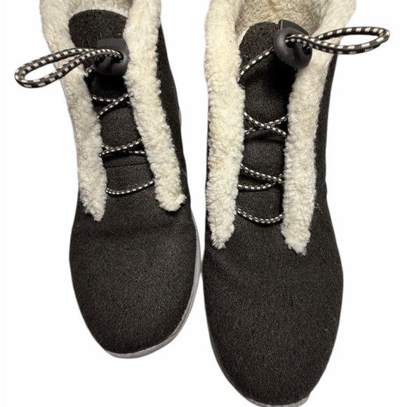 Ryka Aubonne  Dark Gray Bungee Snow Faux Fur Lined Ankle Walking Boots 7.5 - Picture 4 of 13